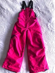 Girls size 4-5 one piece pink Lola Bib snow Pant, as new. - Picture 1 of 7
