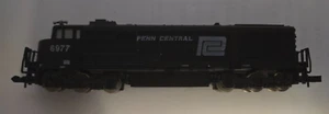 Minitrix N U28C Diesel Locomotive Penn Central #6977 - Picture 1 of 4