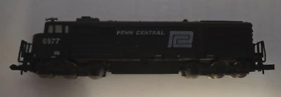Minitrix N U28C Diesel Locomotive Penn Central #6977 - Image 1 of 4