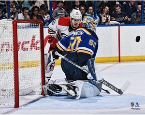 Jordan Binnington St. Louis Blues Unsigned NHL Debut Photo - Picture 1 of 1