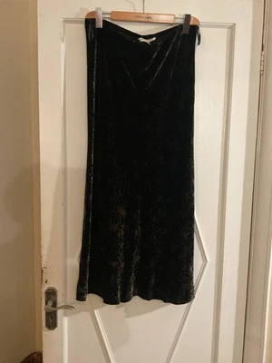Laura Ashley Black Velour/Velvet Black Long with Gold Pattern Skirt Size 16 - Image 1 of 4