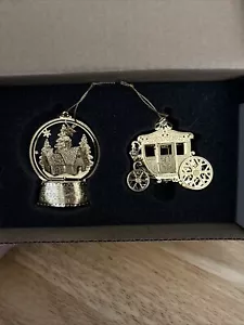 2021” Carriage” &”Snow Globe Village” Danbury Mint Gold Christmas Ornament - Picture 1 of 5