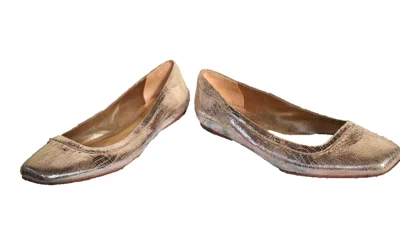 Zapatos para mujer Pour La Victoire 7,5 de cuero plateado sin cordones planos vestido de novia evento Foto 1 de 4