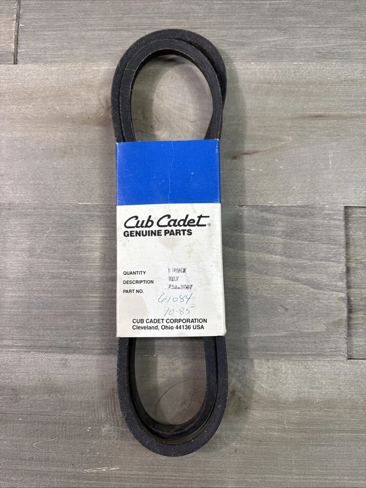 Cinturón de repuesto original OEM Cub Cadet 754-3007 957-3007 IH 61084C1 NOS Foto 1 de 4