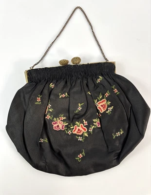 De Colección Negro Satinado Plisado Bordado Floral Bolso de Mano Cartera Bloqueo de Beso Cadena Dorada Foto 1 de 4