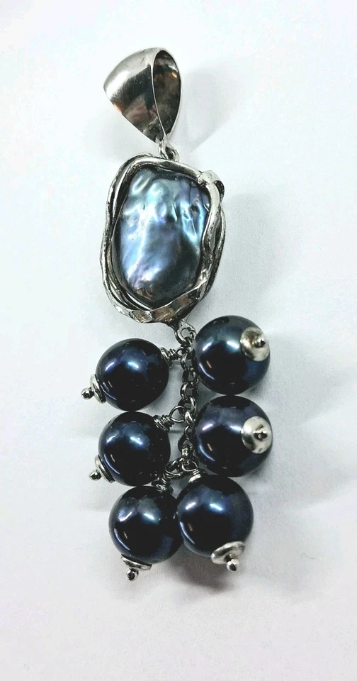 CIONDOLO PENDENTE ARGENTO 925 RODIATO CON PERLE GRIGIE BAROCCHE E TONDE 8.5/9 MM - Immagine 1 di 4