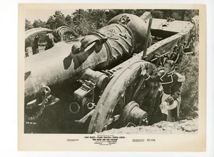 THE PRIDE AND THE PASSION Original 1957 Publicity Photo Cary Grant Sophia Loren - Picture 1 of 3