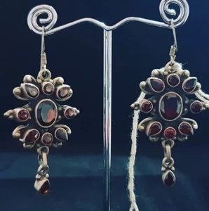 Orecchini pendenti in Granato e Argento 925  - Foto 1 di 1