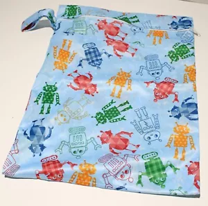 Bolsa de viaje organizadora de pañales de tela seca húmeda dos compartimentos robots de 15"x11" - Imagen 1 de 6