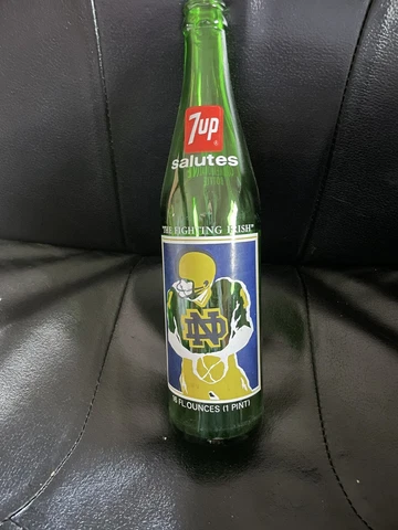 1977 Notre Dame Fighting Irish National Champion 7up Commemorative Bottle Empty Cover