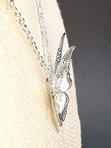 Butterfly Necklace & Earrings, 3D Hollow Pointed, Crystal, Silver Tone 21" chain - Bild 1 von 7
