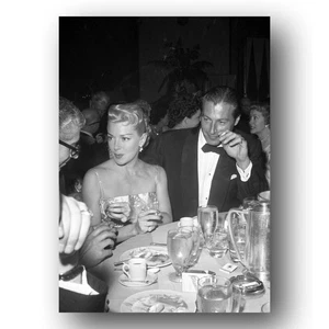 Lana Turner und Lex Barker sitzen am Tisch Hollywood 1955 Vintage 5x7 Foto - Bild 1 von 1
