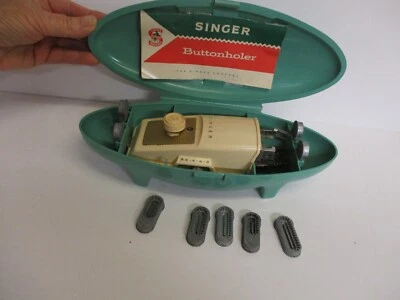 SINGER 489500 BUTTONHOLER TURQUOISE BULLET CLAMSHELL CASE W/9 TEMPLATES+MANUAL - Image 1 of 4