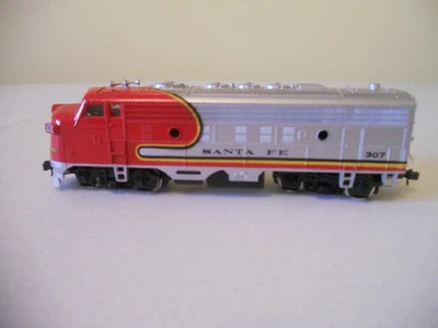 HO Bachmann Vintage Lighted #307 Santa Fe Diesel Locomotive – Refurbished--A9 - Image 1 of 4