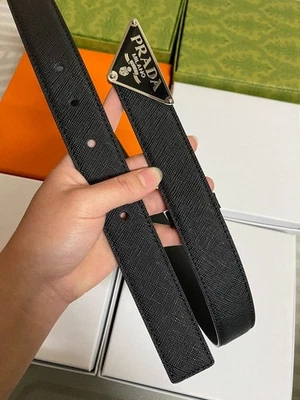 Cinturón Prada Cuero Negro Metal Astilla Logo Hebilla Talla 34/85,3,0 cm Foto 1 de 4