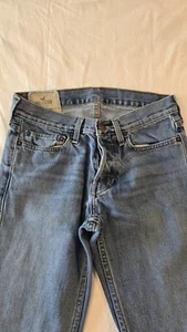 HOLLISTER Womens Denim Jeans 28" x 34" Embroidered back Pockets Med Wash - Picture 1 of 20