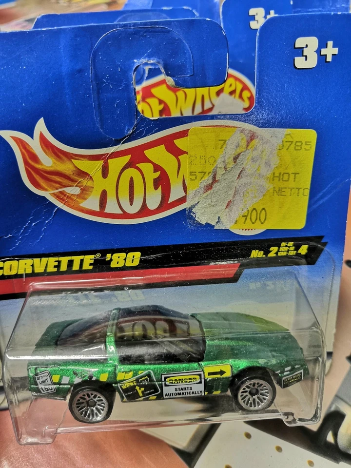 Corvette 80 -- 1:60 - Hot Wheels - blister  - Immagine 1 di 1