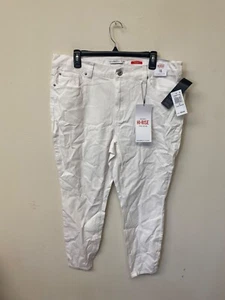 Celebrity Pink Women's Trendy Plus Size Skinny White Ankle Jeans Size 16 NWD - Picture 1 of 5