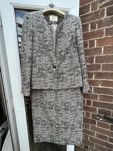 Viyella Suit - Timeless Suit For Any Occasion Size 12 - Picture 1 of 7