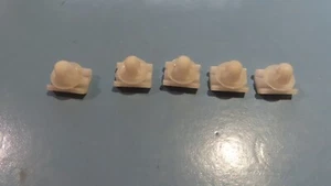 Volvo 740 760 940 belt line trim clips 3518274 Lot of 5 - Picture 1 of 7