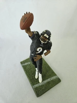 Boneco Steve McNair McFarlane Baltimore Ravens 8" uniforme preto - Imagem 1 de 4