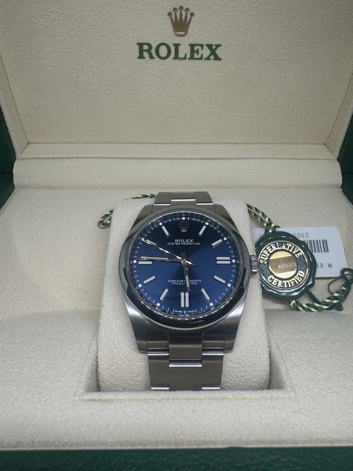 Rolex Oyster Perpetual 124300 Pulsera Oyster de Plata con Bisel de Plata (2023) Foto 1 de 4