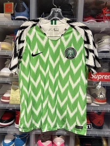 2018 Nike Nigeria Mens Home Soccer Jersey Kit World Cup Size Small S - Picture 1 of 5