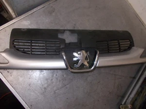 PEUGEOT 206 2002 FRONT UPPER BUMPER GRILL & BADGE EMBLEM SILVER 9628691277 - Picture 1 of 6