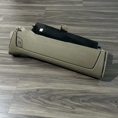 (2006 - 2012) Toyota Rav4 caixa de luvas superior bege fabricante de equipamento original - Imagem 1 de 4