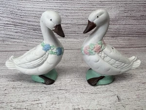 Geese Ducks Salt & Pepper Shakers White Ceramic Blue Ribbon Vintage With Plugs - Picture 1 of 5