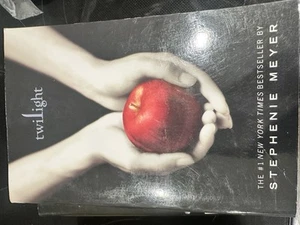 Twilight book novel hardback - Foto 1 di 6