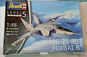 KIT MONTAGGIO AEREO MIG-25 RBT FOXBAT B COD.03931 REVELL SCALA 1/48 - Foto 1 di 2