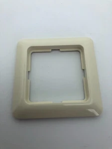 Berker Modul 2 101102 1-fach Rahmen Cremeweiß f Schalter Steckdose Weiß NEU - Bild 1 von 2