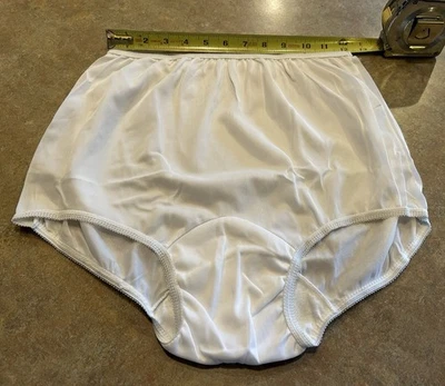 VTG Leggs Granny Panties Silky Sheer Acetate Size 7 L White Mushroom Gusset NEW - Image 1 of 4