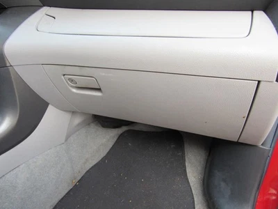 RAV 4     2011 Glove Box 1065521 Foto 1 de 4