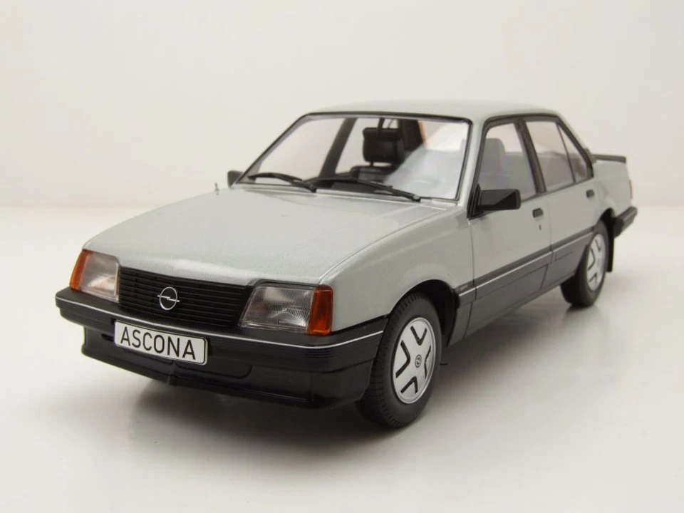 Opel Ascona C SR 1981 silber Modellauto 1:18 MCG - Bild 1 von 4