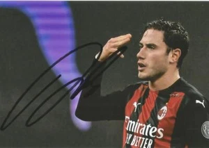 AC MILAN & ITALY: DAVIDE CALABRIA SIGNED 6x4 ACTION PHOTO+COA - Picture 1 of 1