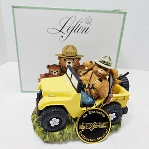 Smokey the Bear Collection Jeep Ride Music Box Country Road Lefton CWH10683 1992 - Foto 1 di 18