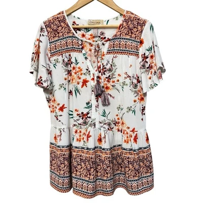 Davina 女式波西米亚花卉印花短袖荷叶边锁眼上衣 M 码白色 — 第 1/4 张图片