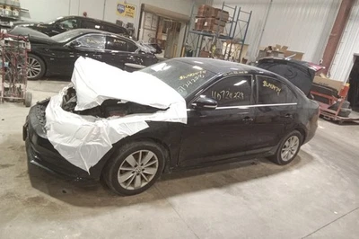 Volkswagen Jetta 2015 transmisión automática OEM 110 k millas - LKQ406611863 Foto 1 de 4