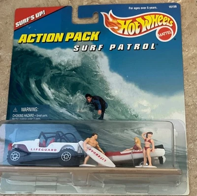Hot Wheels Action Pack Surf Patrol Diecast Jeep with Boat and Surfers 1:64 Scale - Image 1 of 4