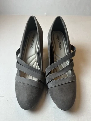 "Tacones Easy Street para mujer gris confort 2,9"" talla EE. UU. 8,5 M" Foto 1 de 4