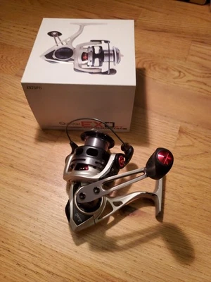 Carrete giratorio Quantum EXO PT 25 6,9 oz Foto 1 de 4