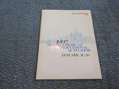 1997 CHEVROLET CAMARO 30TH ANNIV S10 SUBURBAN K1500 C1500 TAHOE MALIBU KIT DE IMPRENSA - Imagem 1 de 4