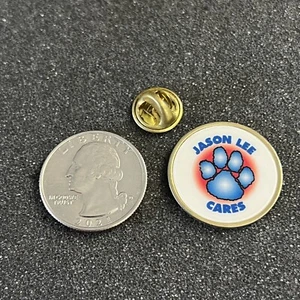 Jason Lee Elementary Cares Pin Pinback #45552 - Bild 1 von 2