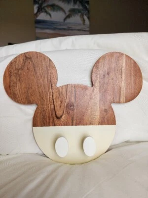 Soporte de pared con correa de madera para mascotas icono de Mickey Mouse de los parques de Disney nuevo montaje decoración del hogar Foto 1 de 2