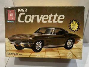 KIT MODELO CORVETTE AMT/ERTL 1963 ESCALA 1/25 NUEVO EN CAJA 3 EN 1 #6520 CAJA ABIERTA NUEVA - Imagen 1 de 11