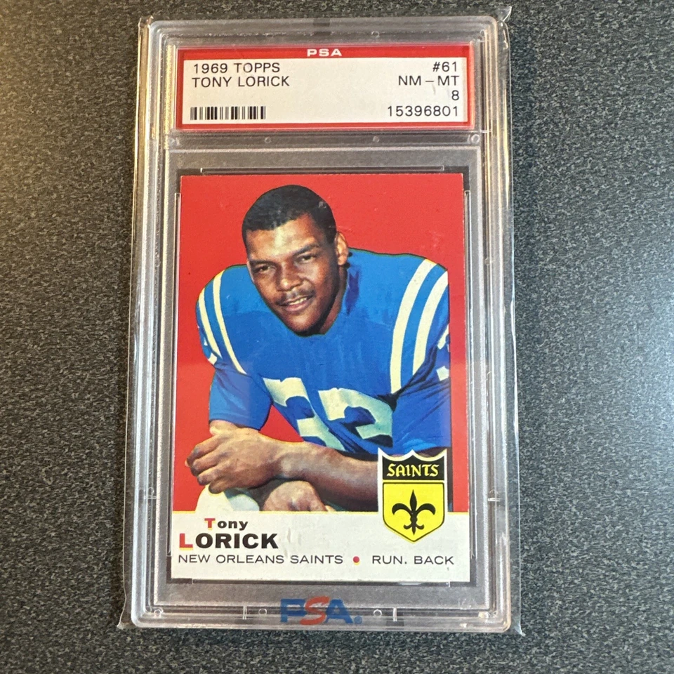 1969 Topps - Wearing Baltimore Colts Jersey #61 Tony Lorick PSA 8 - Image 1 of 2