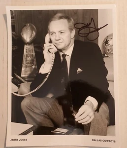 JERRY JONES SIGNED AUTOGRAPH 8X10 PHOTO DALLAS COWBOYS OWNER NFL 1990's - Picture 1 of 5