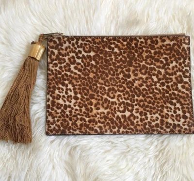 Bolsa de mão Vince Camuto com estampa de leopardo - Imagem 1 de 4